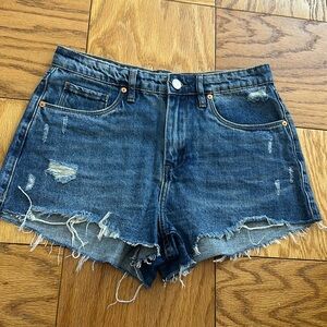 Blank NYC the barrow jean shorts size 27